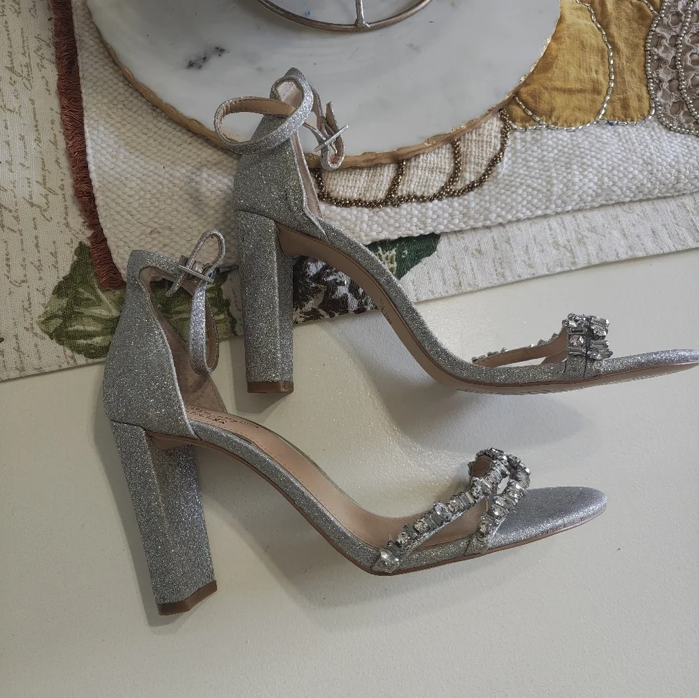 Jewel Badgley Mischka Alia Block Heel Evening Sandals NWOT